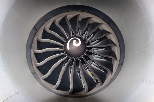 BOEING 767-300 (UK-78701)