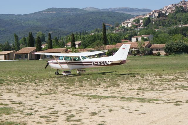 Cessna Skyhawk (D-EOHM) - Aerodrome de Fayence-Tourrettes, Cessna Skyhawk 172N, cn17270905