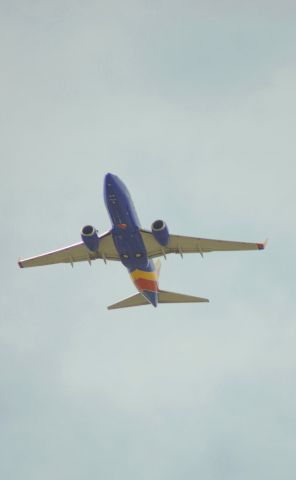 Boeing 737-700 — - Take off out of 17R.
