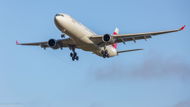Airbus A330-300 (VP-BUM)