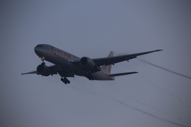 BOEING 777-200LR (A7-BFQ)