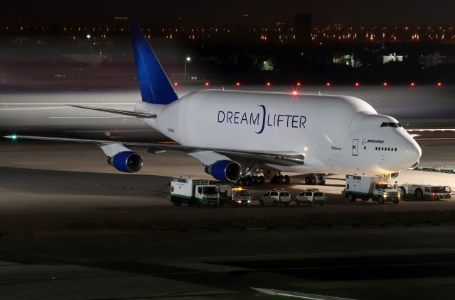 Boeing 747-400 (N249BA)