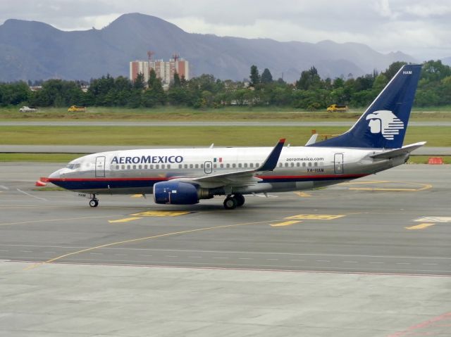 Boeing 737-700 (XA-HAM)