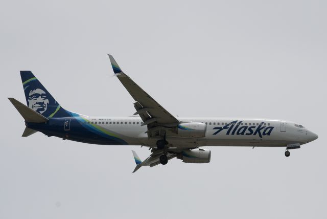 Boeing 737-900 (N319AS)