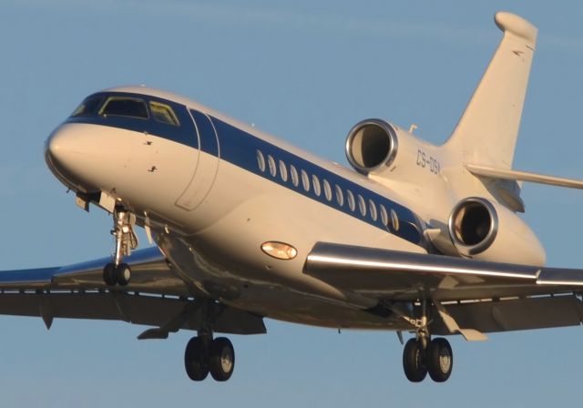 Dassault Falcon 7X (CS-DSA)