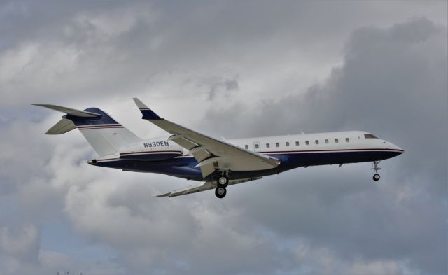 Bombardier Global Express (N930EN)