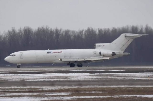 N281FL — - Willow Run Ypsilanti KYIP 6 Feb 2023br /A surprise visitor this afternoon was this IFL Boeing 727-281F. He flew down from Pontiac and then took off and went back. br /Video Screengrab by: Jonah Robles/Jonahair747 