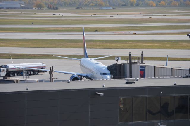 Boeing 737-800 (N394DA) - 20-year-old Delta 737-800 preparing for a flight to Atlanta. Date - Oct 10, 2020