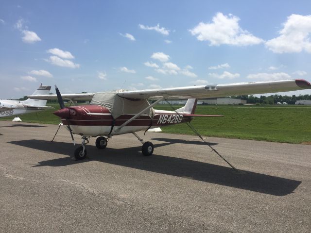 Cessna 152 (N6426G) - Well loved airplane