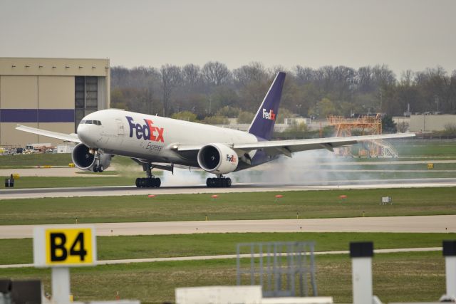 BOEING 777-200LR (N862FD) - 23-R 04-22-22