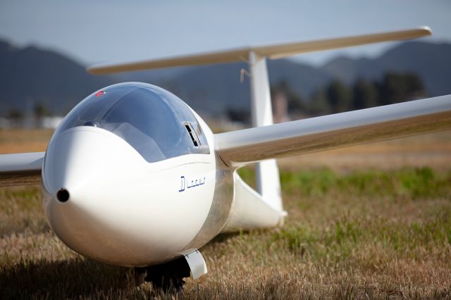 SCHEMPP-HIRTH Discus BT (N144T)