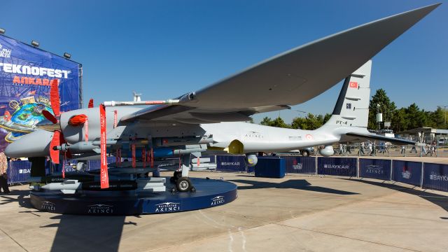 de Havilland Dash 8-100 (PDT4) - Baykar Bayraktar Akinci (reg. PT-4). Teknofest 2023.