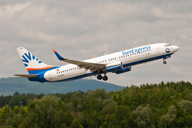 Boeing 737-700 (TC-SUU) - 737-800