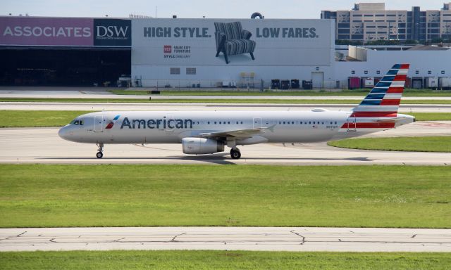 Airbus A321 (N971UY) - AA2900 from PHX (August 6th, 2022) 