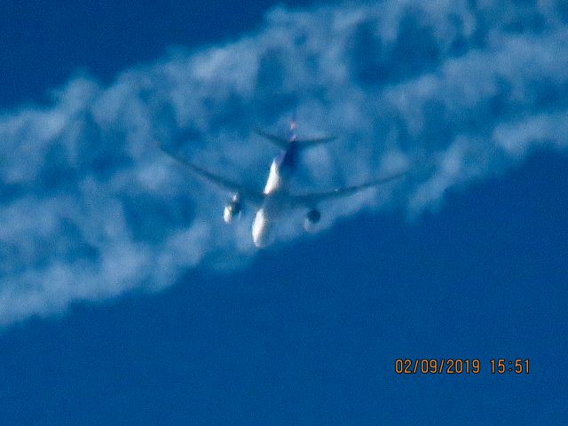 BOEING 777-200LR (N853FD)