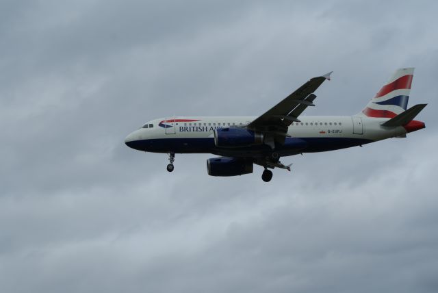 Airbus A310 (G-EUPJ) - British Airways A319-131 on finals rwy 27L