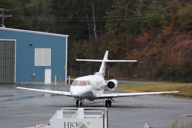 Hawker 800 (N68FP)