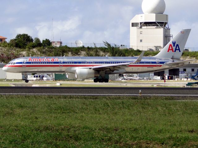Boeing 757-200 (N195AN)