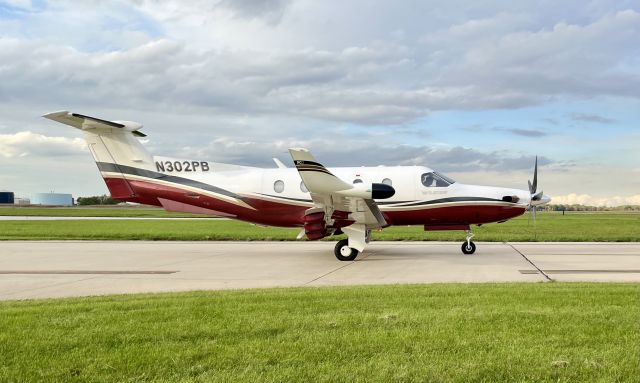 Pilatus PC-12 (N302PB) - N302PB, a 1999 Pilatus PC-12/45, beginning the quick hop home to Chicago Exec. (KPWK) after arriving here @ Porter County (KVPZ) from  Naples Muni. (KAPF) a couple hours prior. 10/22/21. 