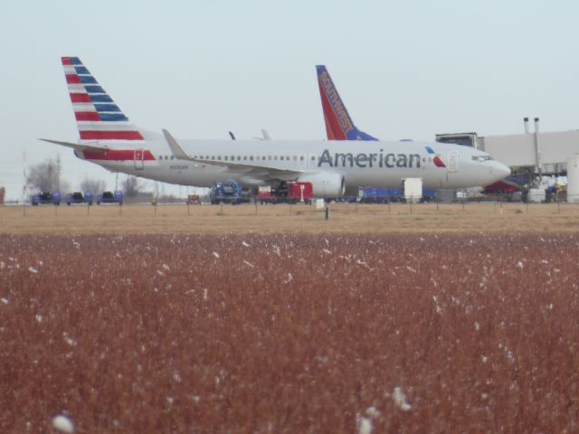 Boeing 737-700 (N930AN)