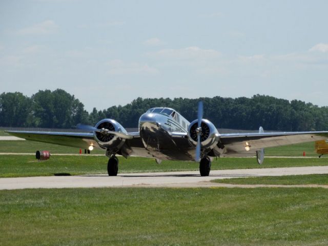 Beechcraft 18 (N649B)