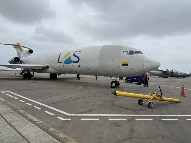 Boeing 727-100 (HK-4637) - Boeing 727-200 Super