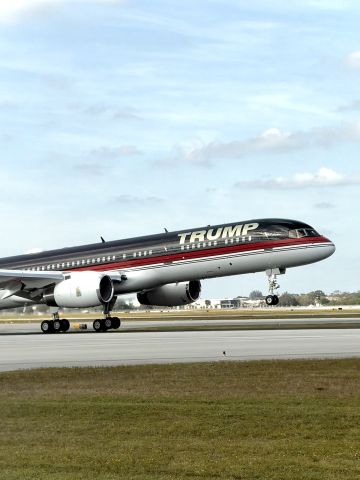 Boeing 757-200 (N757AF)