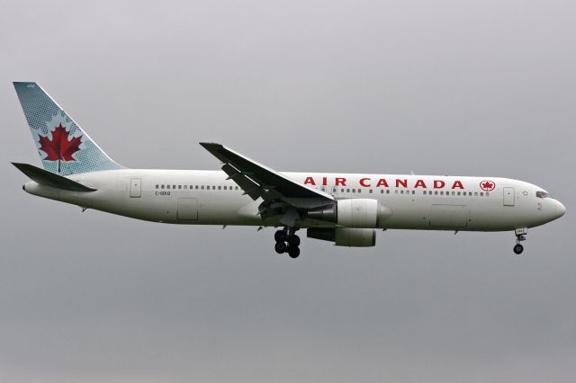 BOEING 767-300 (C-GDUZ)