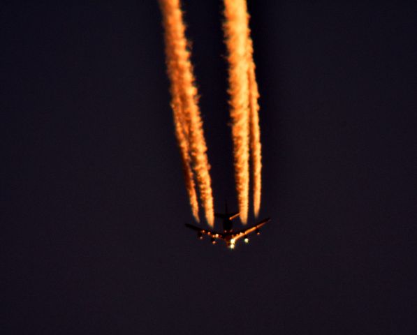 Boeing 747-400 (VH-OJS) - Qantas 12 John F Kennedy Intl to Los Angeles Intl over Cleveland 38,000 ft.