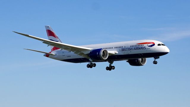 Boeing 787-8 (G-ZBJM) - BOE950 on final to Rwy 16R to complete a B1 flight on 11.8.18. (ln 769 / cn 60631).