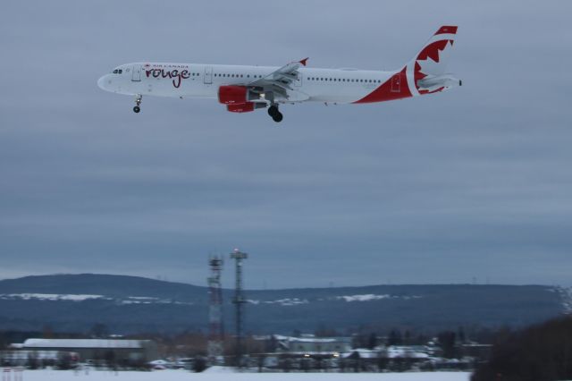 Airbus A321 (C-GYFM)