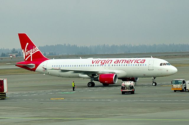 Airbus A320 (N841VA)