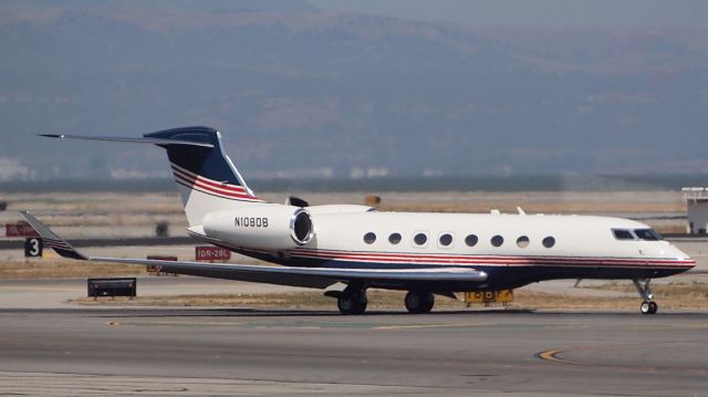 Gulfstream Aerospace Gulfstream V (N108DB)