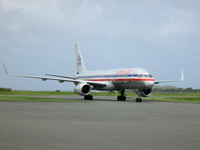 Boeing 757-200 (N621AM)