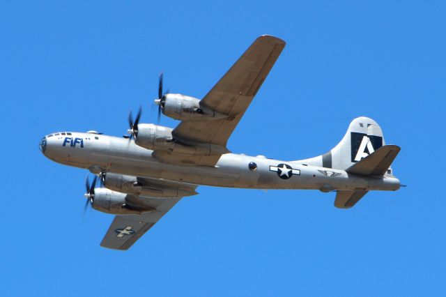 Boeing B-29 Superfortress (N529B) - Beautiful plane.