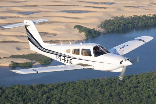 Piper Turbo Arrow 4 (PT-RHG)