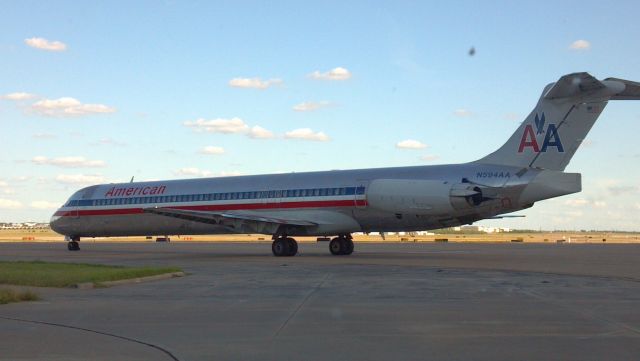 McDonnell Douglas MD-80 (N594AA) - taxing out from term-c