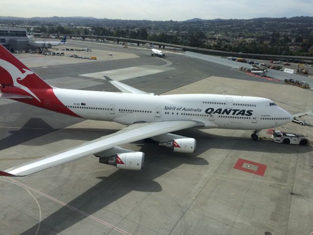 Boeing 747-400 (VH-OEG) - Qantas 747-400