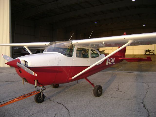 Cessna Skyhawk (N4211L)