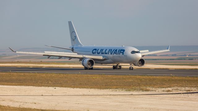 Airbus A330-200 (LZ-ONE)