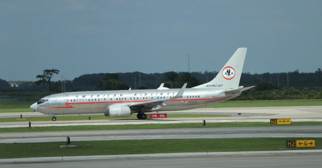 Boeing 737-800 (N905NN) - 6/14/23 Astrojet taxis out to Rwy 17R