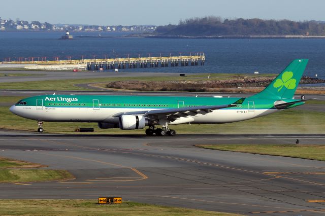 Airbus A330-300 (EI-FNG) - 'Shamrock 13 Juliet' from Dublin landing on 4R