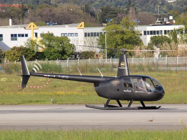 Robinson R-44 (F-HFCO)