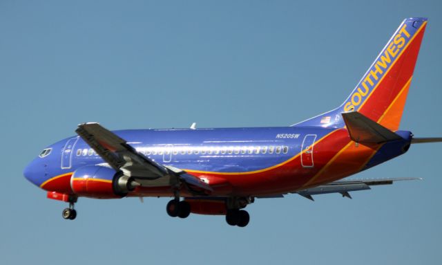 Boeing 737-700 (N520SW) - Landing 30L, 07/24/2012