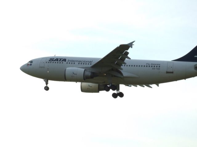 Airbus A310 (CS-TGV)