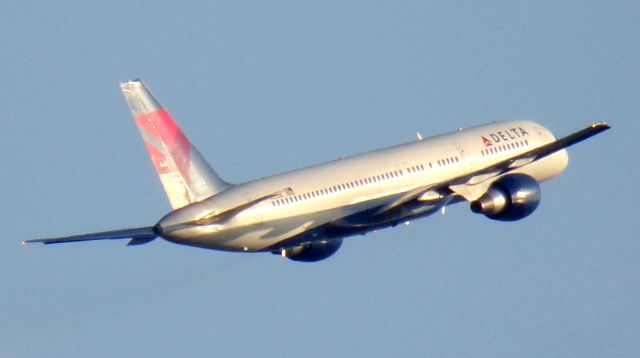 Boeing 757-200 (N635DL)