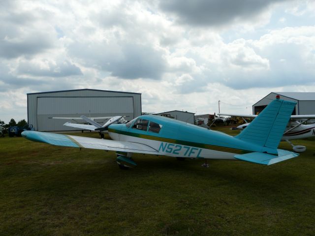 Piper Cherokee (N527FL)