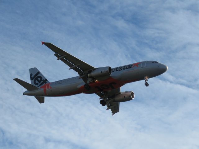 Airbus A320 (VH-JQL)