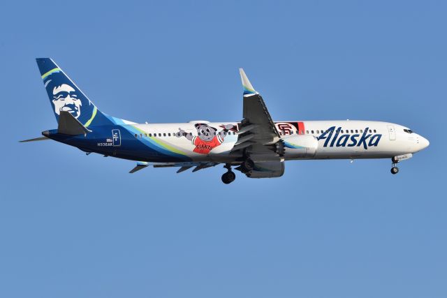 Boeing 737 MAX 9 (N936AK) - 03-26-23 23-R