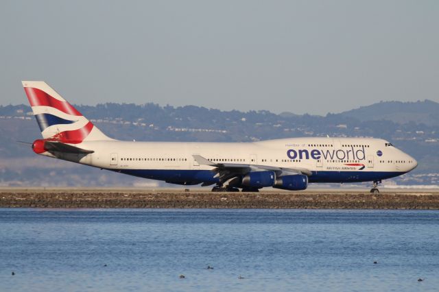 Boeing 747-400 (G-CIVI)